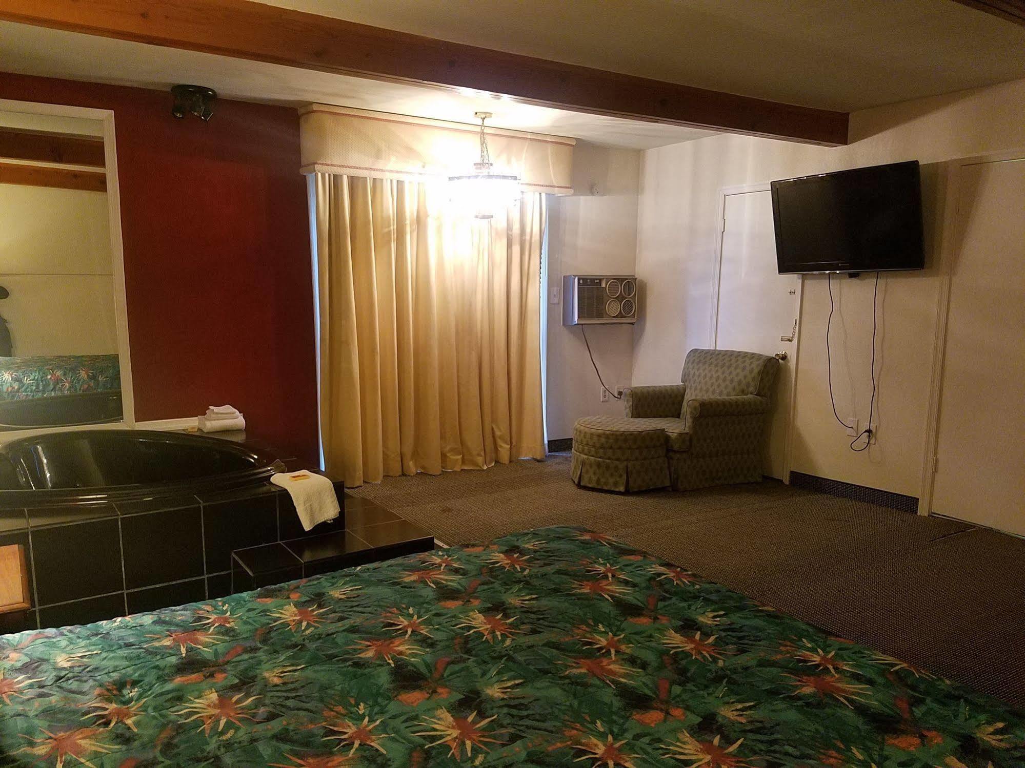 Maplehurst Motel Tunkhannock Exteriér fotografie